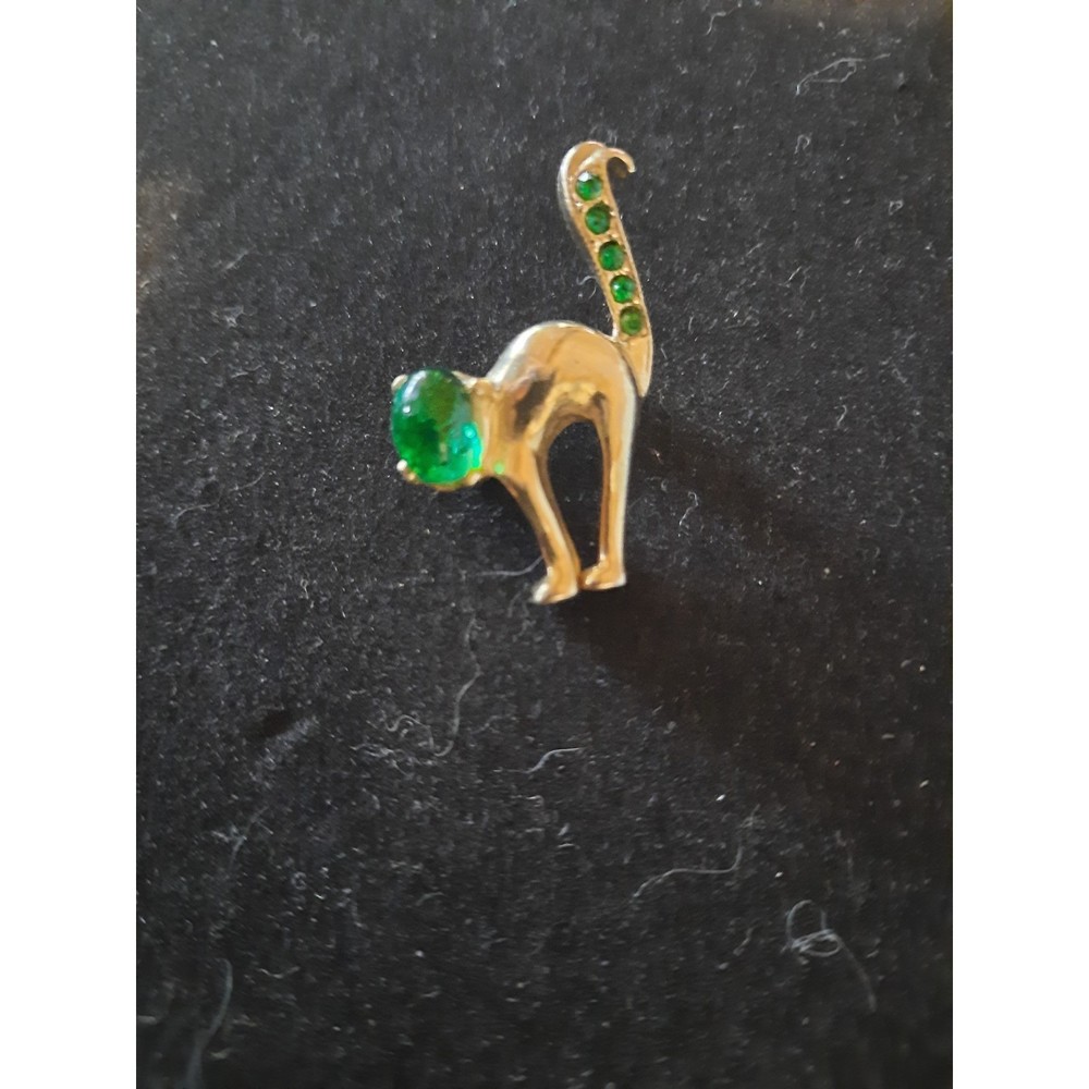 Vintage Cat Pin Arched Back Green Stone Head